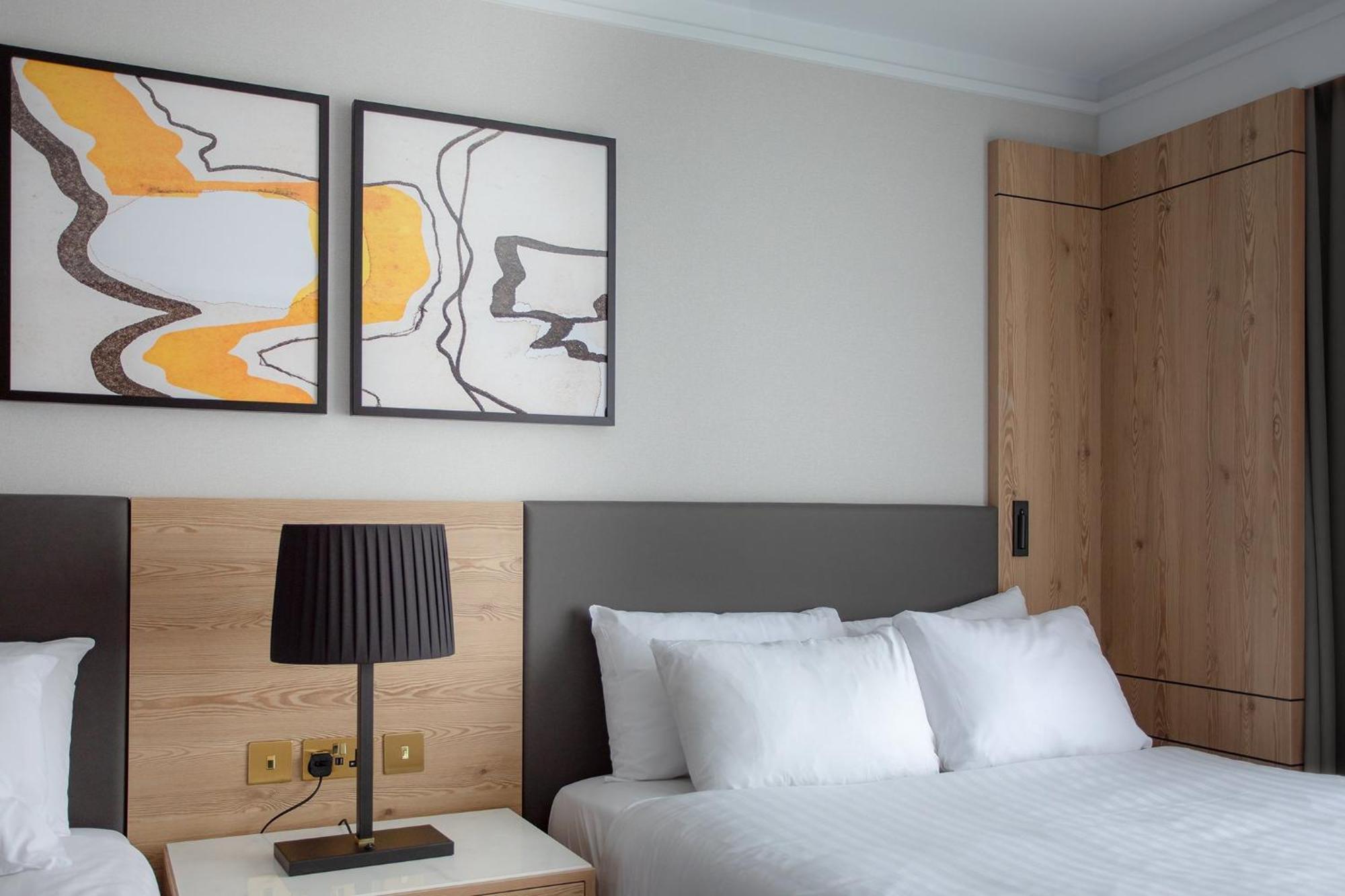คราวน์ พลาซา มาร์โลว์ Hotel ภายนอก รูปภาพ