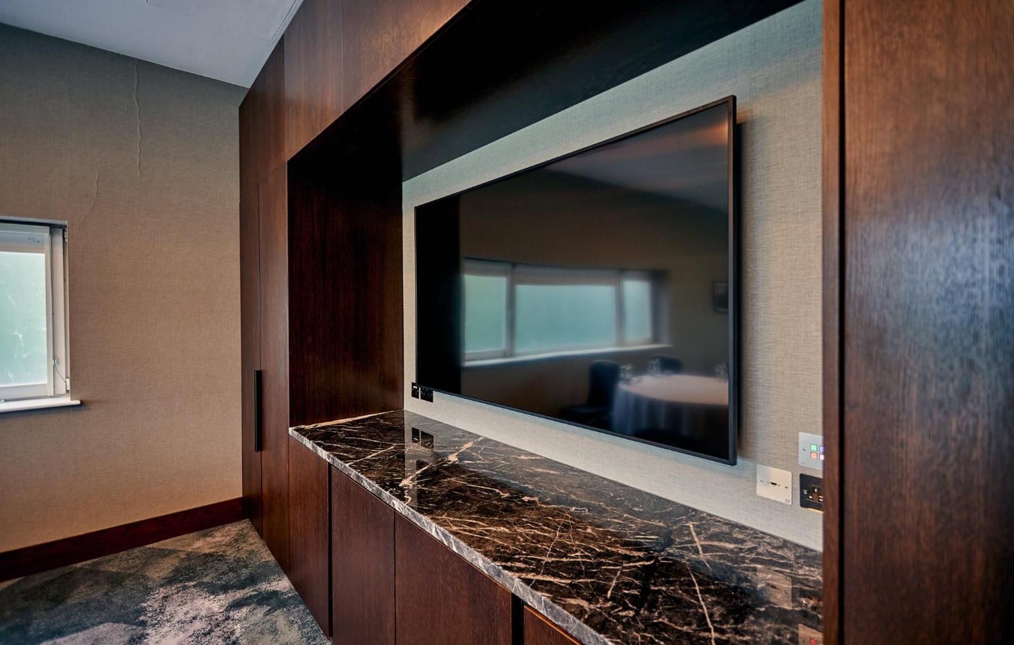 คราวน์ พลาซา มาร์โลว์ Hotel ภายนอก รูปภาพ