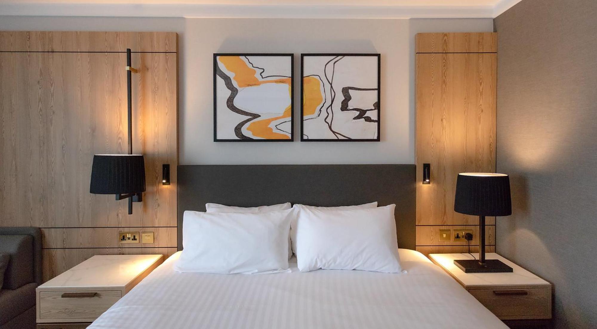 คราวน์ พลาซา มาร์โลว์ Hotel ภายนอก รูปภาพ